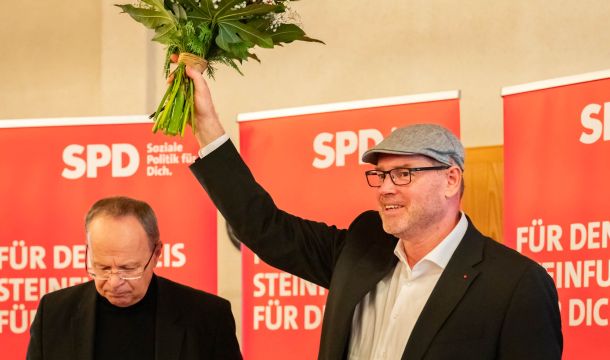 Die Delegierten der SPD-Ortsvereine im Bundestagswahlkreis 127 haben am Samstag auf der Ernennungskonferenz im Gasthaus Stapper in Ibbenbüren erneut Jürgen Coße als ihren Kandidaten für die Bundestagswahl im Februar aufgestellt.