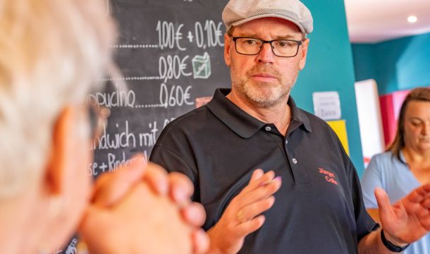 Jürgen Coße besucht Jugendzentrum in Saerbeck